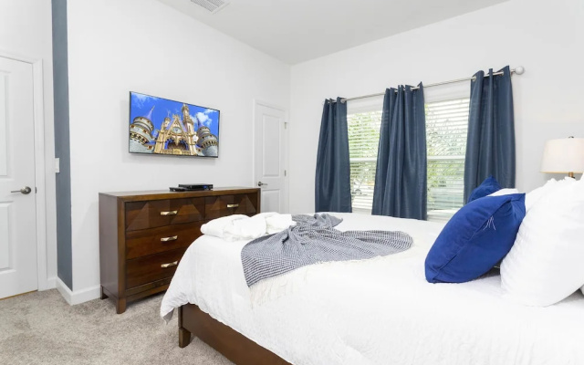 photo 3 of Stunning 4 Bd w/ Pool Close to Disney at Champions Gate 1158