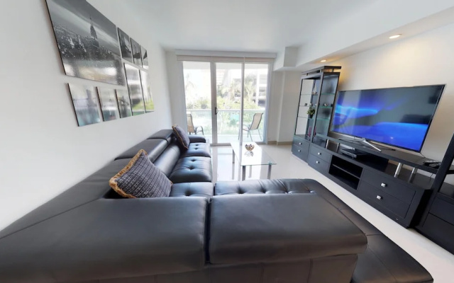 photo 5 of Sunny Isles Three-bedroom