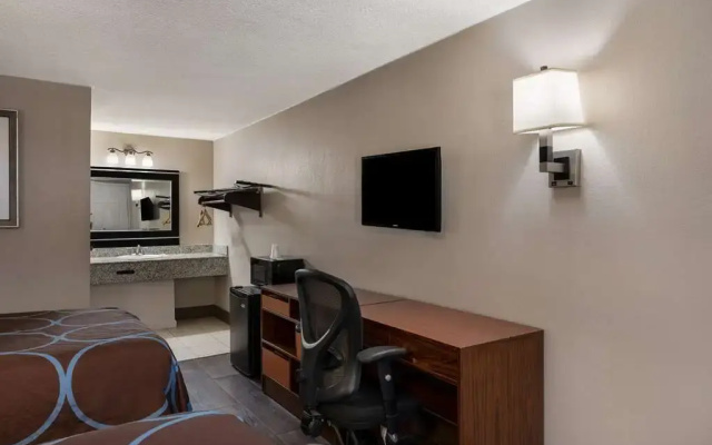photo 4 of Super 8 Charlotte Airport North