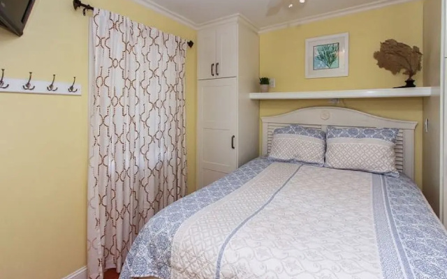 photo 4 of The Breakers Oceanfront 1 Bedroom Villas