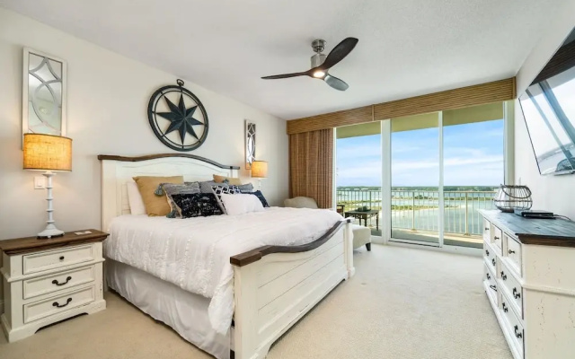 photo 2 of Three Bedroom With Bay Views Unit - Crb1105