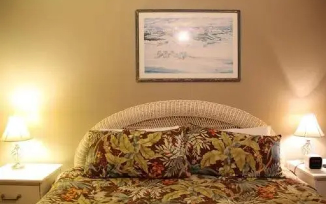 photo 2 of Tradewinds 302 1 Bedroom Condo by RedAwning Orange Beach