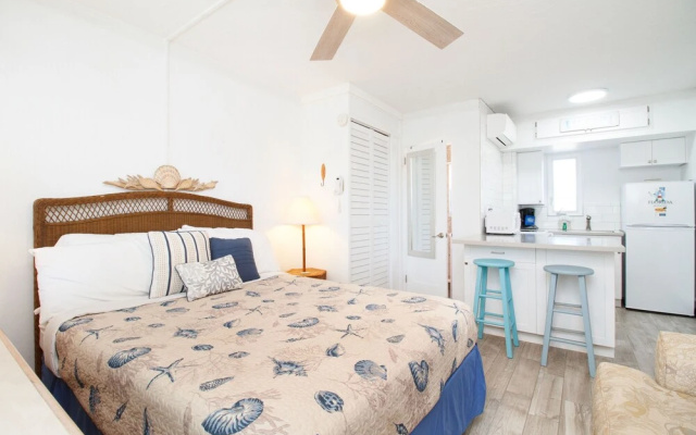 photo 2 of Tropic Terrace #50 - Beachfront Rental 1 Bedroom Condo by Redawning
