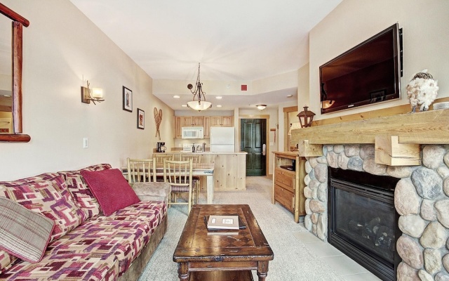 photo 2 of Tx202 Taylors Crossing 1 Bedroom Condo by RedAwning
