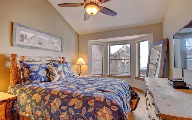 photo 5 of Village Point 109 by RedAwning